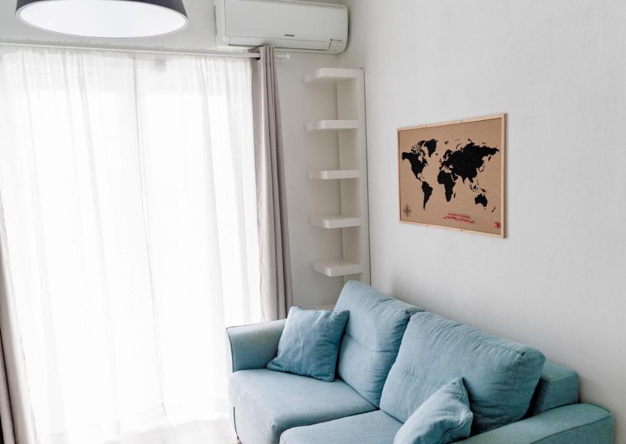 Apartments Happy Sukosan Bagian luar foto