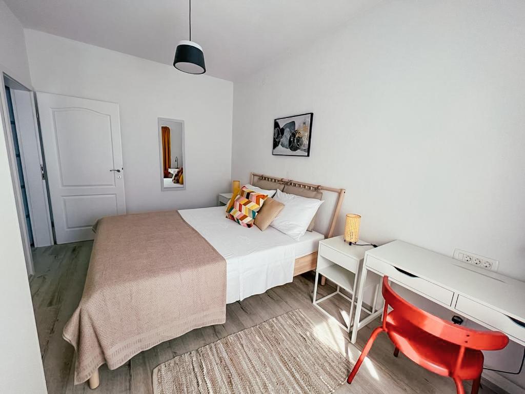 Apartments Happy Sukosan Bagian luar foto