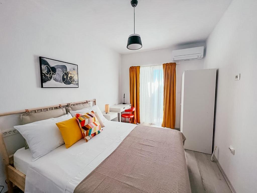 Apartments Happy Sukosan Bagian luar foto